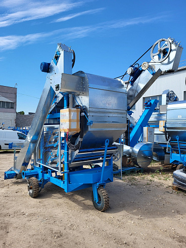 Очиститель вороха самопередвижной ОВС-25 с част. цинк: купить в Воронеже