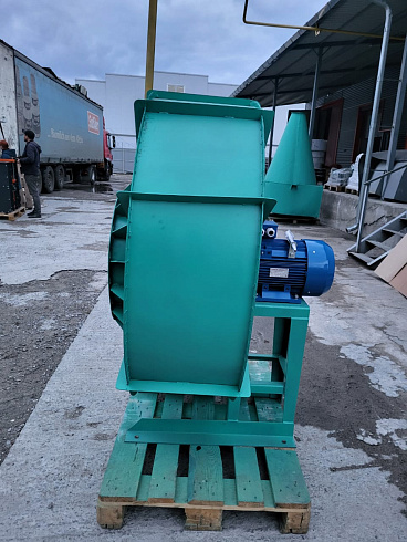 Вентилятор с двигателем 11 кВт 1500 об. К527 К547: купить в Воронеже Вентилятор с двигателем 11 кВт 1500 об. К527 К547: купить в Воронеже