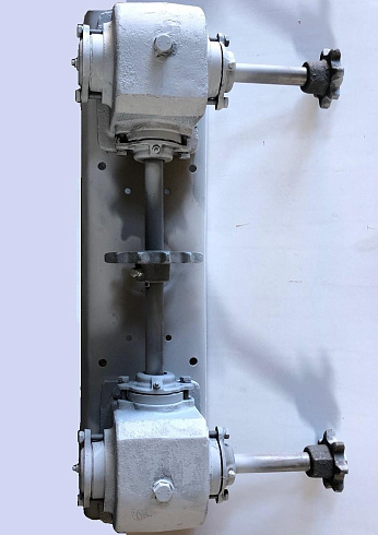 Крышка с редукторами ЗП 02.300: купить в Воронеже Крышка с редукторами ЗП 02.300: купить в Воронеже