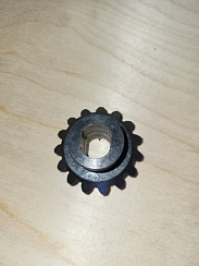 Шестерня коническая регулировки аспирации К-527, К-547 (пласт.): купить в Воронеже